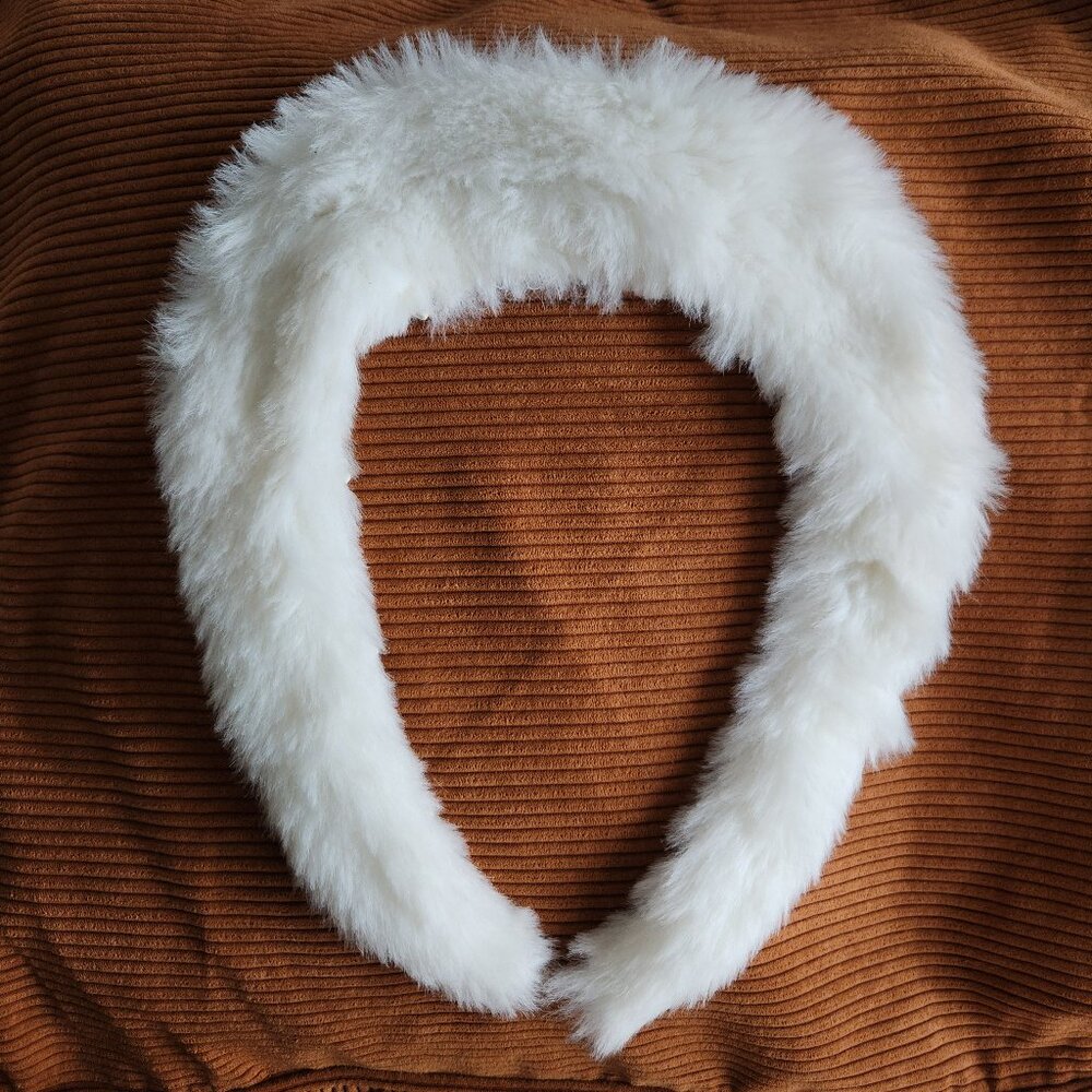 Vintage White Faux Fur Collar